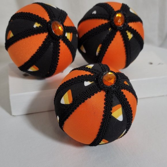 Decorative Halloween Candy Corn Fabric Ornament Balls,‎ Set of 3 Hand Crafted - Picture 8 of 9